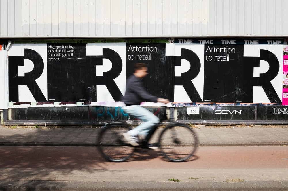 Retailers' guide to AI content – How to do it well