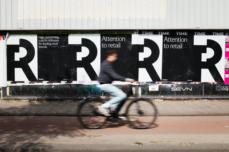 Retailers' guide to AI content – How to do it well